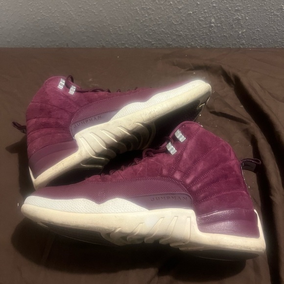 Jordan Athletic Shoes in Burgundy and White Retro 12 Bordeaux Nike - Picture 9 of 9